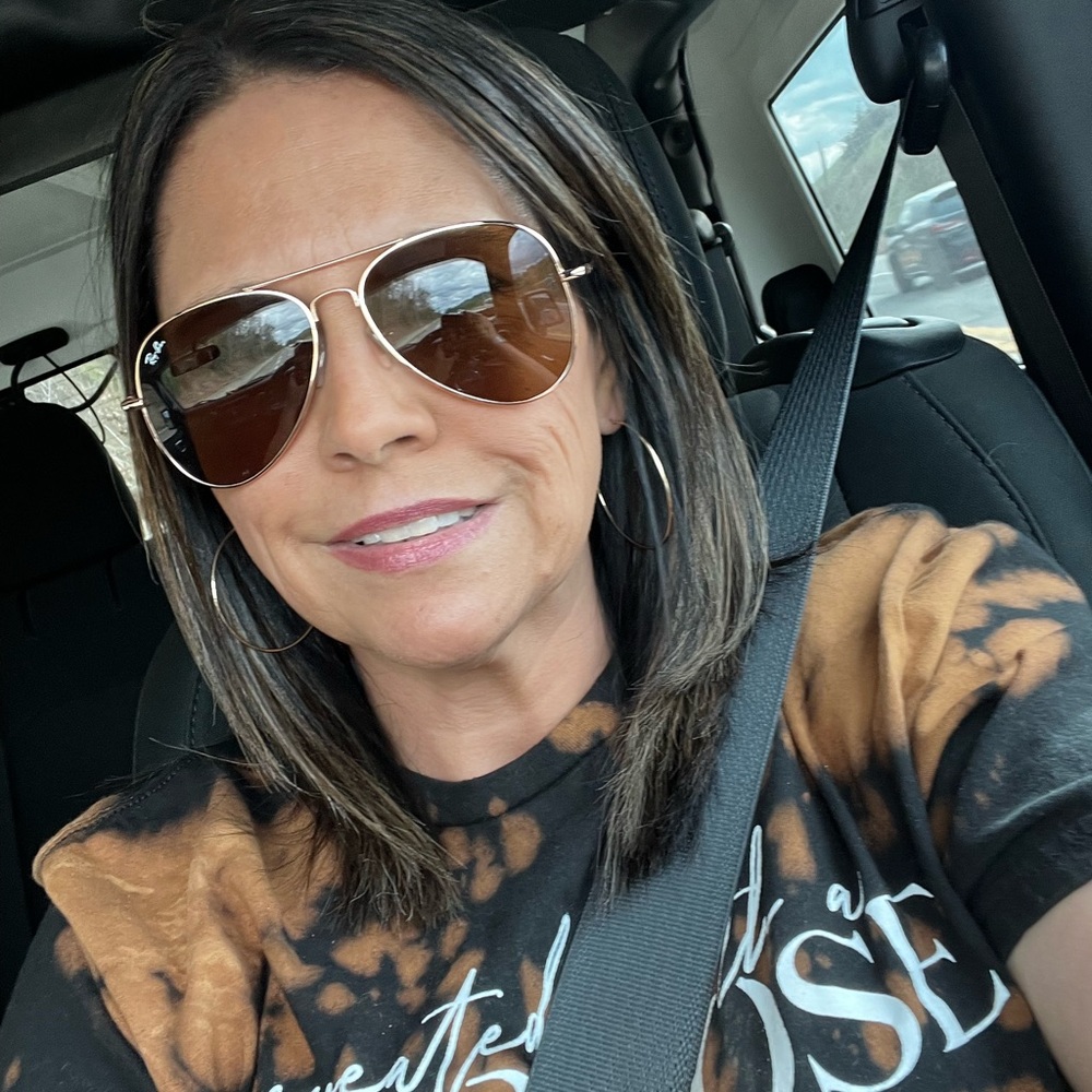 Meet your Posher, Lori